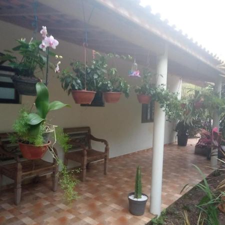 Suites Proximo Ao Rio Jaguareguava Em Bertioga Exterior foto
